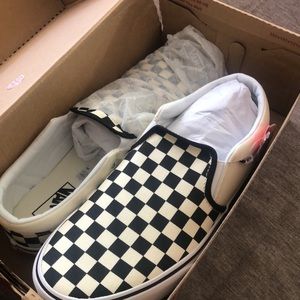 New in box men’s checkered Vans slip ons